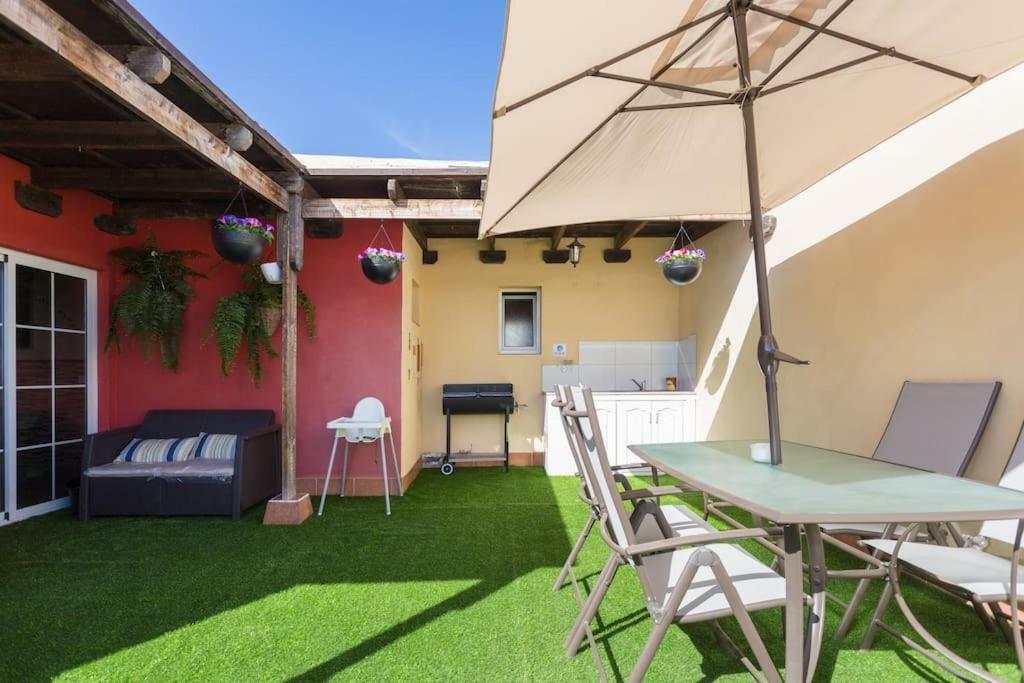 Villa Blanca Tenerife - Complete House - Terrace And Bbq, 5 Minutes From The Beach And Airport 산이시드로 외부 사진